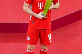 里昂训练开放日，赛后外线爆发引欢呼，德国杯在即，赛程密集仍需轮换