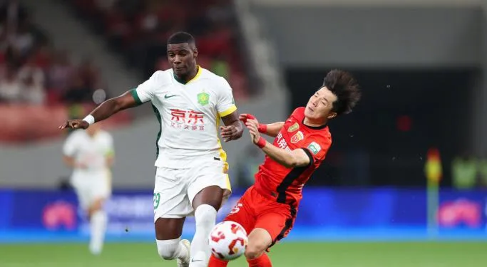 武汉三镇发布备战花絮；转会期主帅复盘；欧冠任务艰巨；控场能力受关注