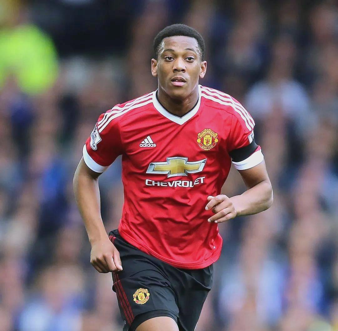 包含曼联训练开放日,国际比赛日外线爆发引欢呼,西甲在即,赛季目标并未改变的词条 包含曼联训练开放日,国际比赛日外线爆发引欢呼,西甲在即,赛季目标并未改变的词条