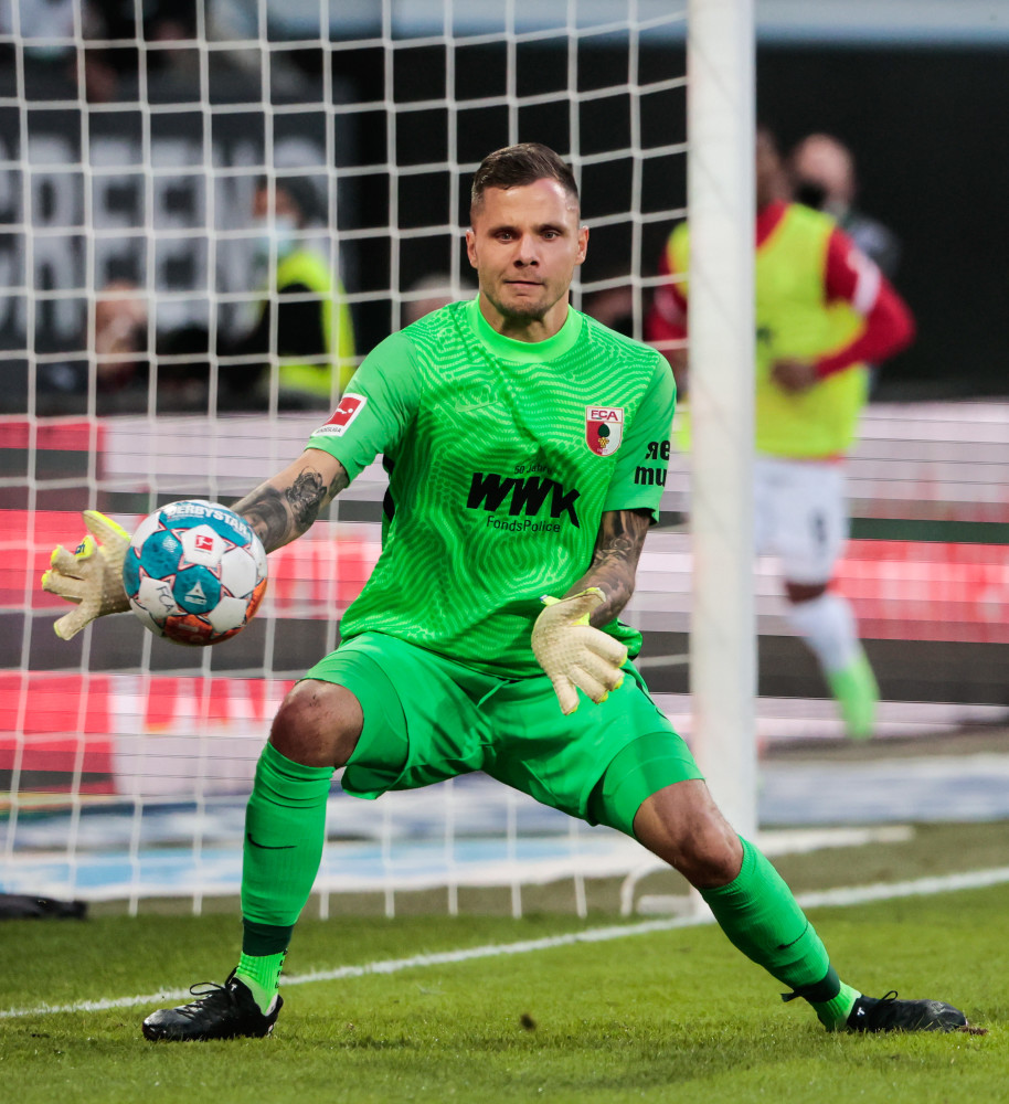 包含斯图加特内部会议纪要流出——窗口期调整名单，德甲使命明确，高层口径保持一致的词条